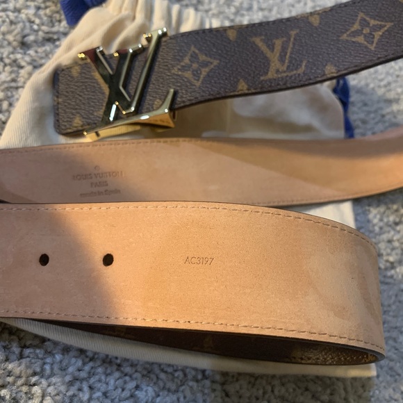 LV Pyramide 40mm Belt, size 100cm - Picture 2 of 6